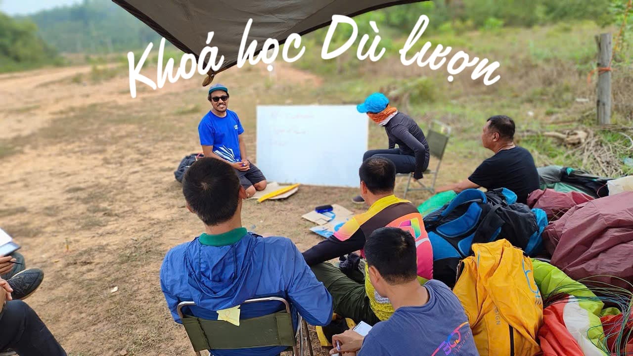 Khoá học bay dù lượn cùng huấn luyện viên 1 kèm 1 tại sao không?