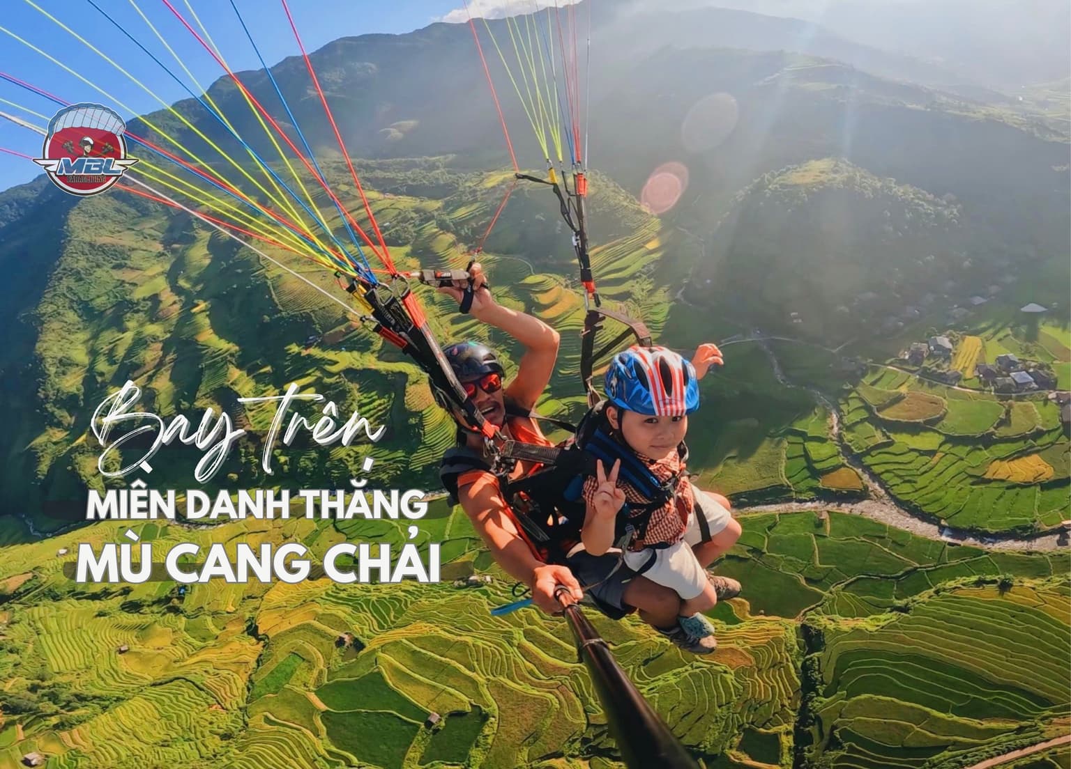 Bay dù lượn ngắm lúa chín Mù Cang Chải Yên Bái